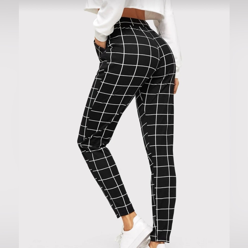 Black & White Windowpane Checkered Casual Dress Pants - Size Small